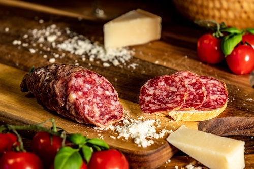 Original französische Salami mit Ziegenkäse