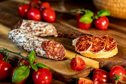 Original französische Salami mit getrockneten Tomaten