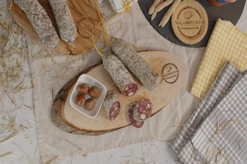 Originial französische Salami mit Haselnüssen