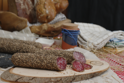 Originial französische Salami mit Rindfleisch und Geflügel (Pfeffermantel) ohne Schwein!