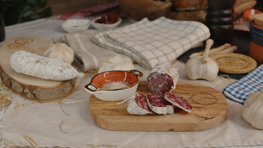 Original italienische Salami mit Knoblauch